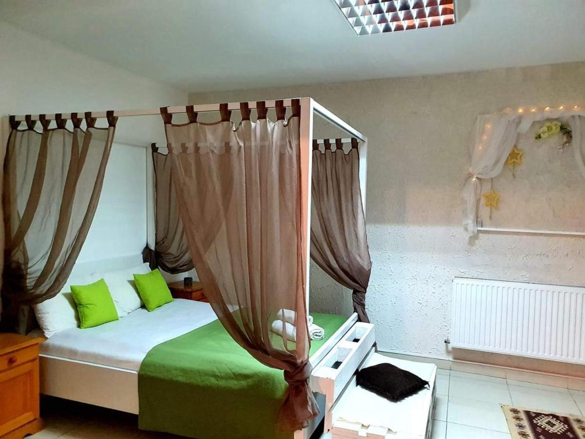 Aqua Apartman Satu Mare Exteriér fotografie